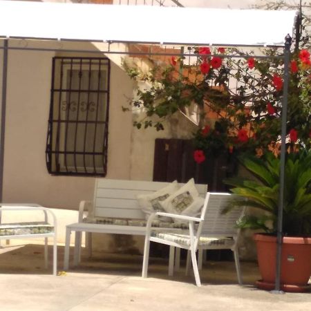 הוילה סנטה מריה דל פוקלו Casale Hibiscus מראה חיצוני תמונה