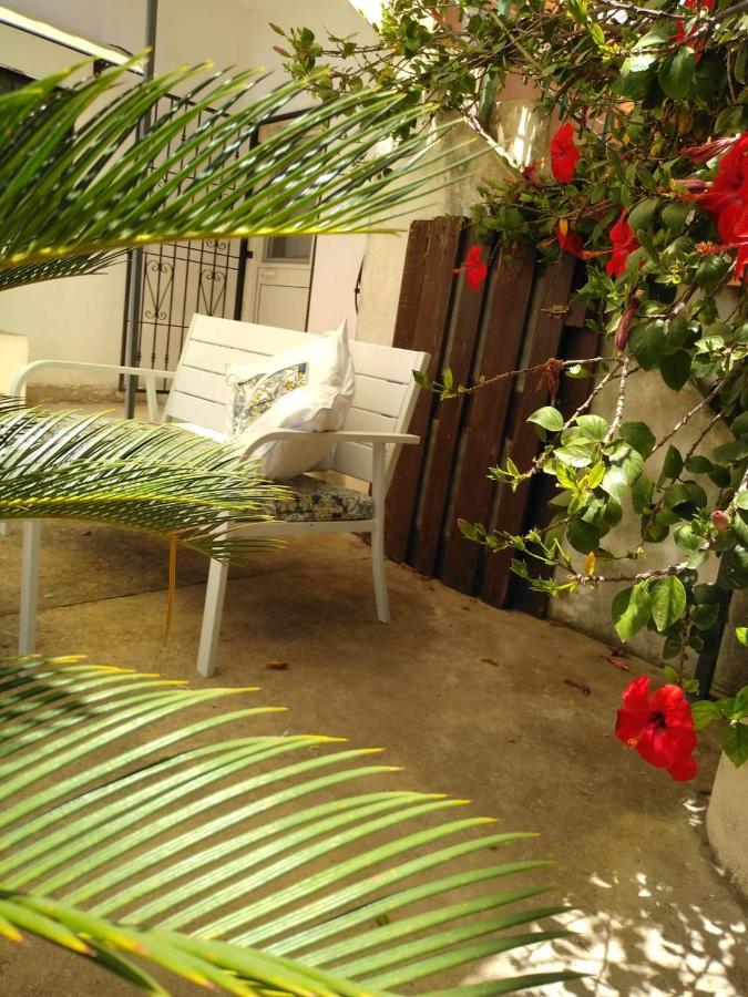 הוילה סנטה מריה דל פוקלו Casale Hibiscus מראה חיצוני תמונה