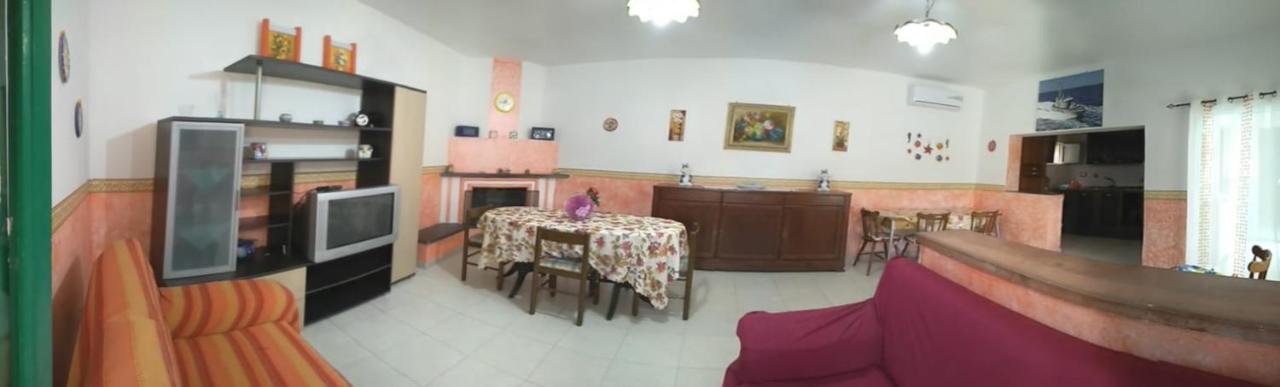 הוילה סנטה מריה דל פוקלו Casale Hibiscus מראה חיצוני תמונה